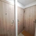Prie Centro Ramybe Tarp Medziu דירה *