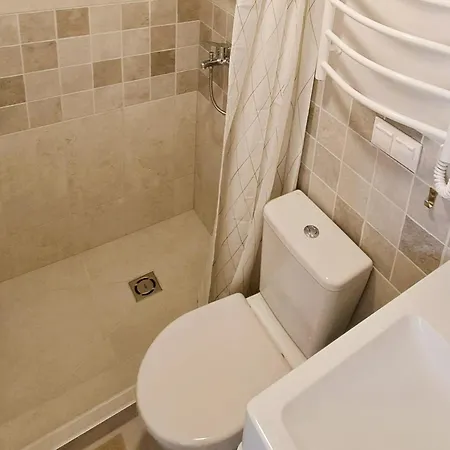 Cozy By The River With Balcony 20min Old Town Free Parking Self Check In * וילנה