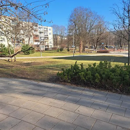 Prie Centro Ramybe Tarp Medziu Lejlighed