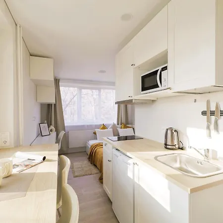 Cozy By The River With Balcony 20min Old Town Free Parking Self Check In *