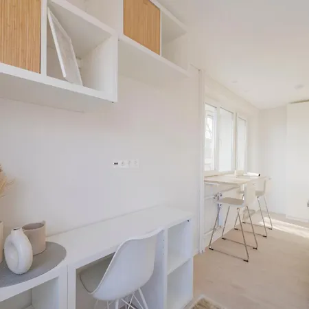 Cozy By The River With Balcony 20min Old Town Free Parking Self Check In דירה וילנה