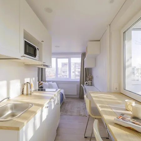 Cozy By The River With Balcony 20min Old Town Free Parking Self Check In וילנה