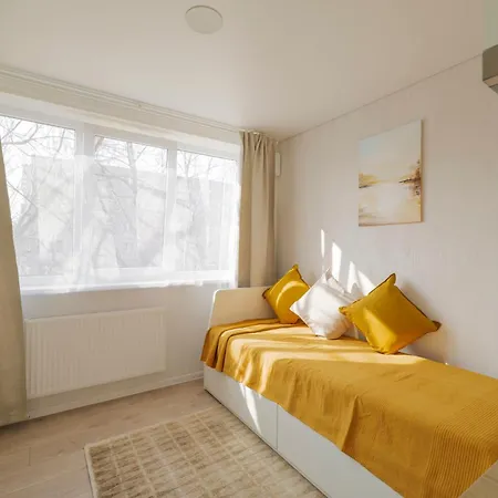 Prie Centro Ramybe Tarp Medziu Apartament