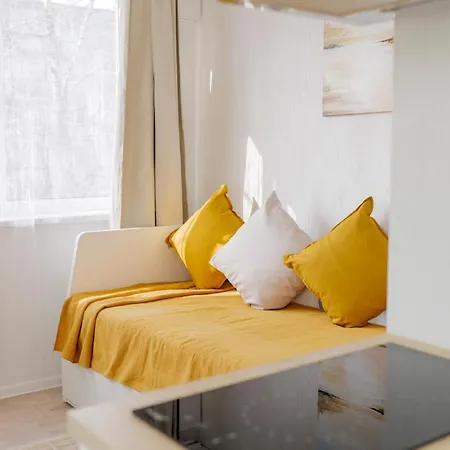 דירה Cozy By The River With Balcony 20min Old Town Free Parking Self Check In וילנה