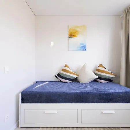 Cozy By The River With Balcony 20min Old Town Free Parking Self Check In
