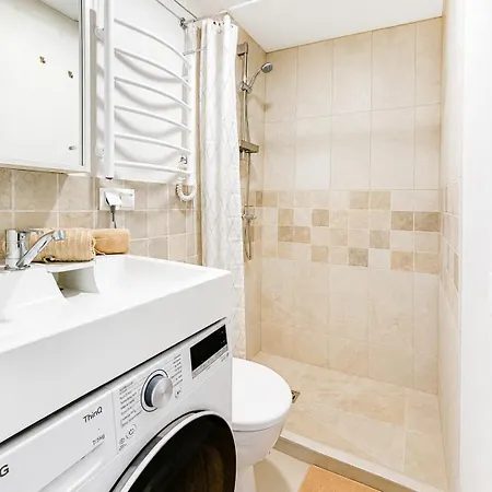 דירה Cozy By The River With Balcony 20min Old Town Free Parking Self Check In וילנה