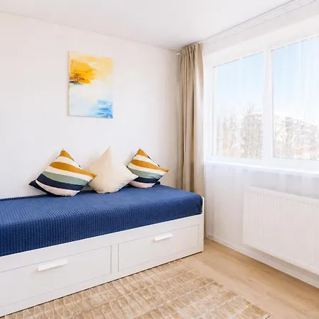 Cozy By The River With Balcony 20min Old Town Free Parking Self Check In *