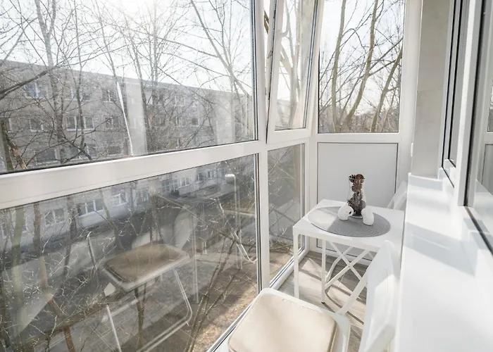 Prie Centro Ramybe Tarp Medziu Apartament *