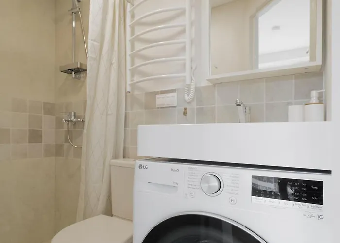 Prie Centro Ramybe Tarp Medziu Apartament *