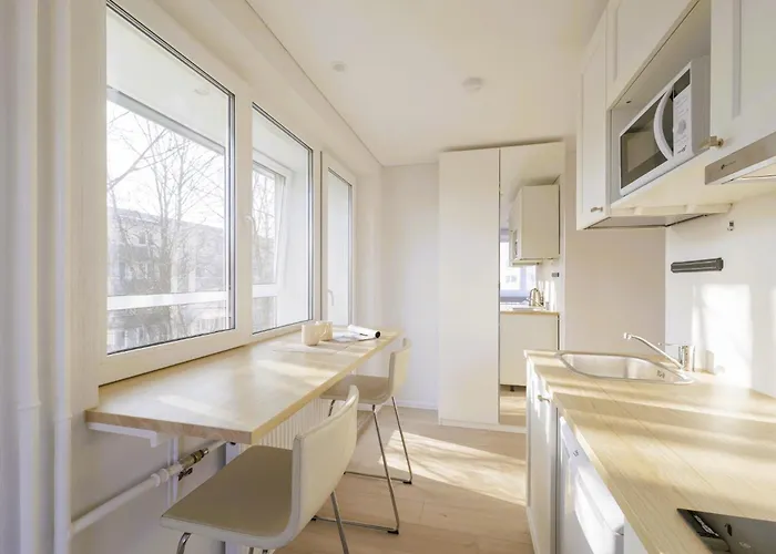 Prie Centro Ramybe Tarp Medziu Apartment *