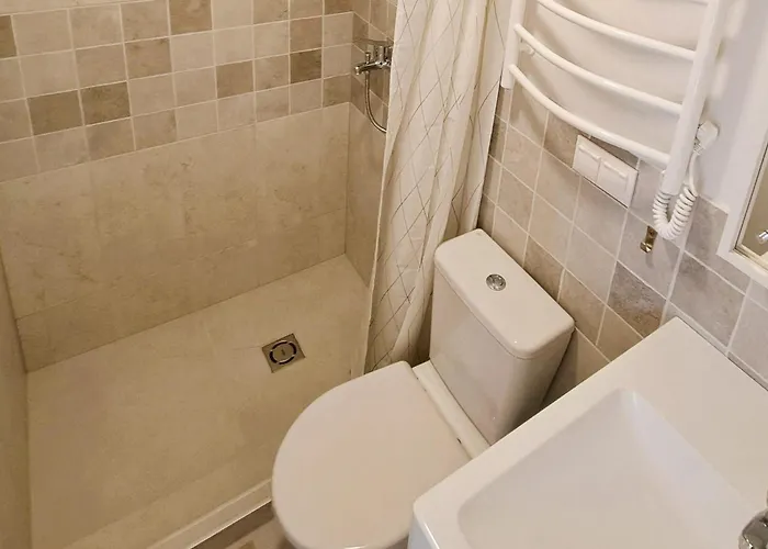 Prie Centro Ramybe Tarp Medziu * Vilnius